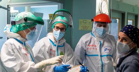Pandemii można było uniknąć. Ekspert ujawnia