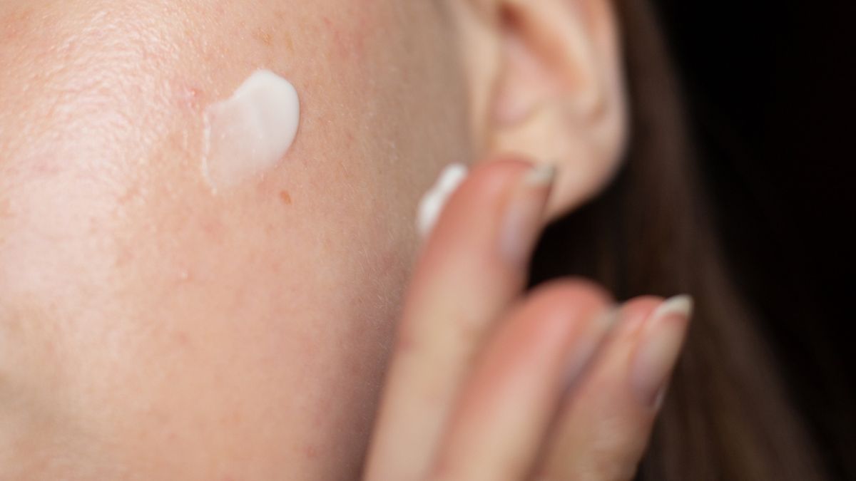 Kwas azelainowy ma wielokierunkowy wpływ na skórę