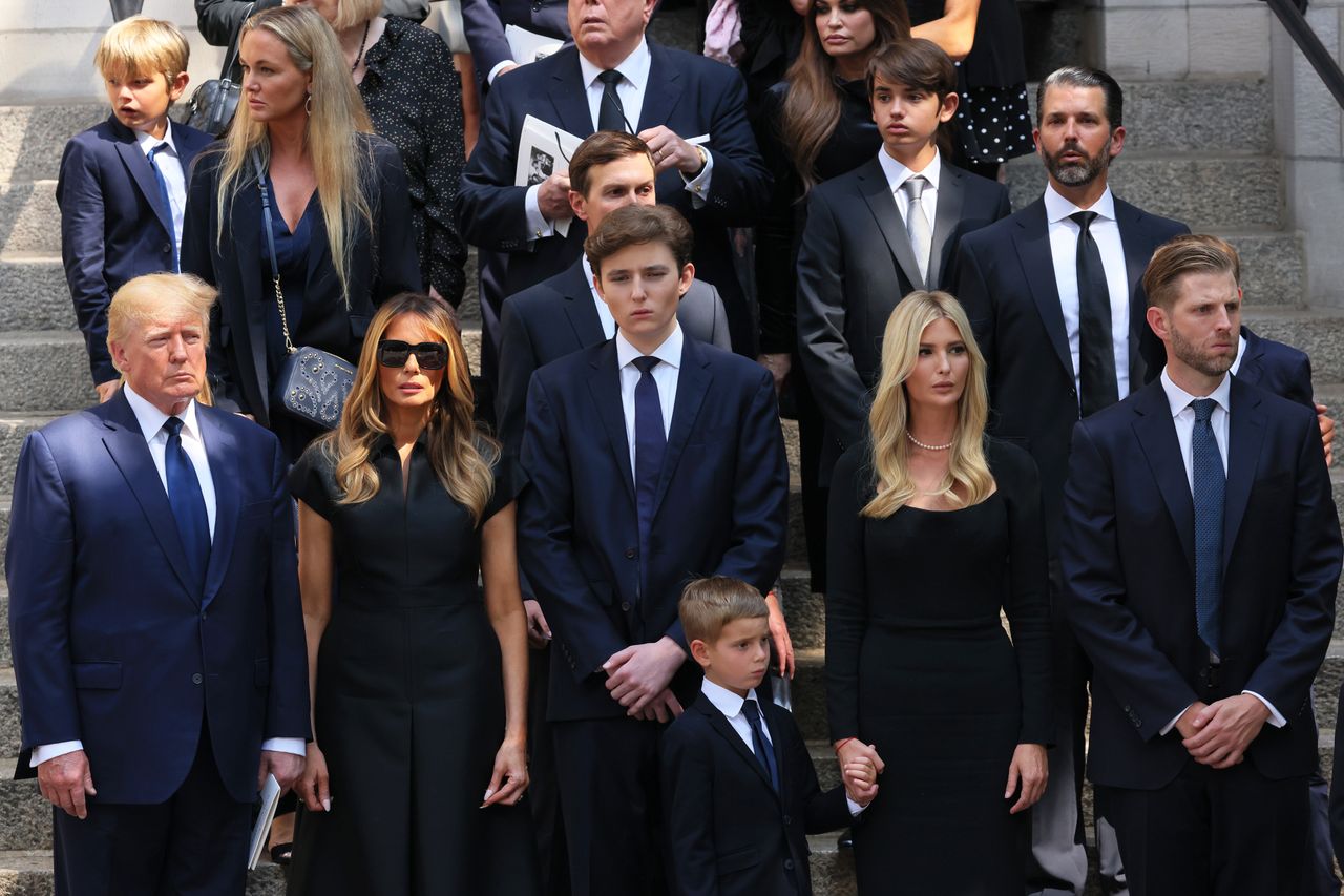 Rodzina na pogrzebie Ivany Trump 