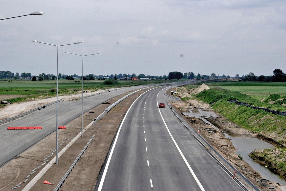 Już jest wyczekiwany odcinek S8 w Markach. Kierowcy ruszyli w nocy
