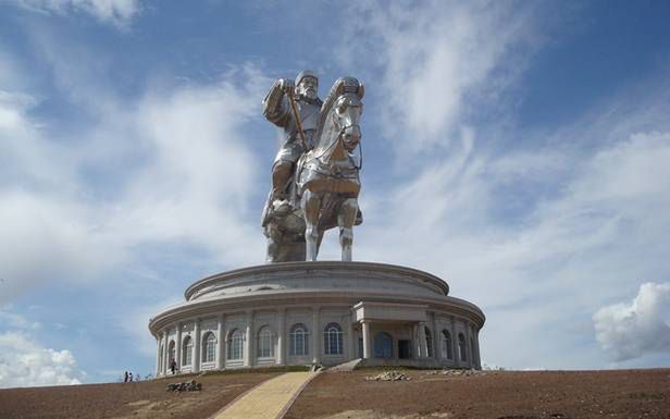 Największe pomniki świata. Korea Północna, Afryka i Mongolia zawstydzają Statuę Wolności 16
