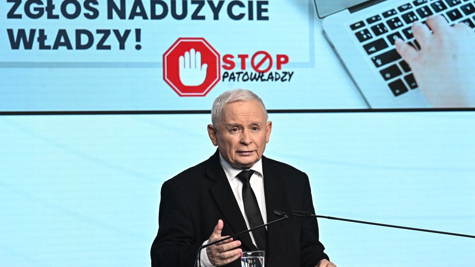 Prezes Jarosław Kaczyński podczas spotkania dotyczącego rozliczania PiS przez rząd Donalda Tuska.