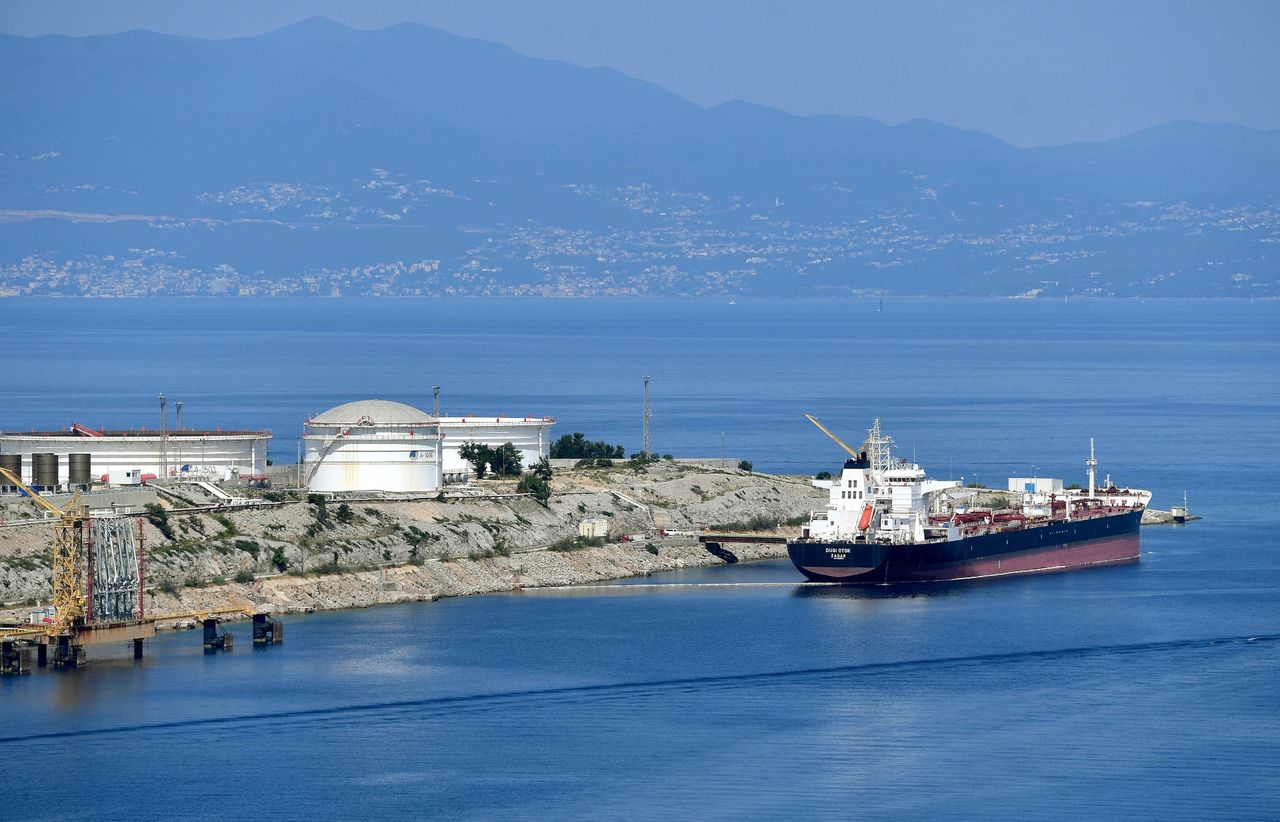 Kazachstańska ropa dla Węgier. Grupa MOL ma umowę na import