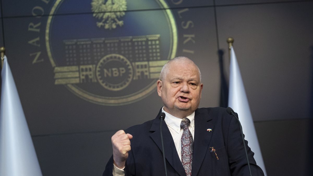 06.05.2022. Warszawa. Konferencja prasowa prezesa Narodowego Banku Polskiego po posiedzeniu Rady Polityki Pienieznej.  n/z Adam Glapinski