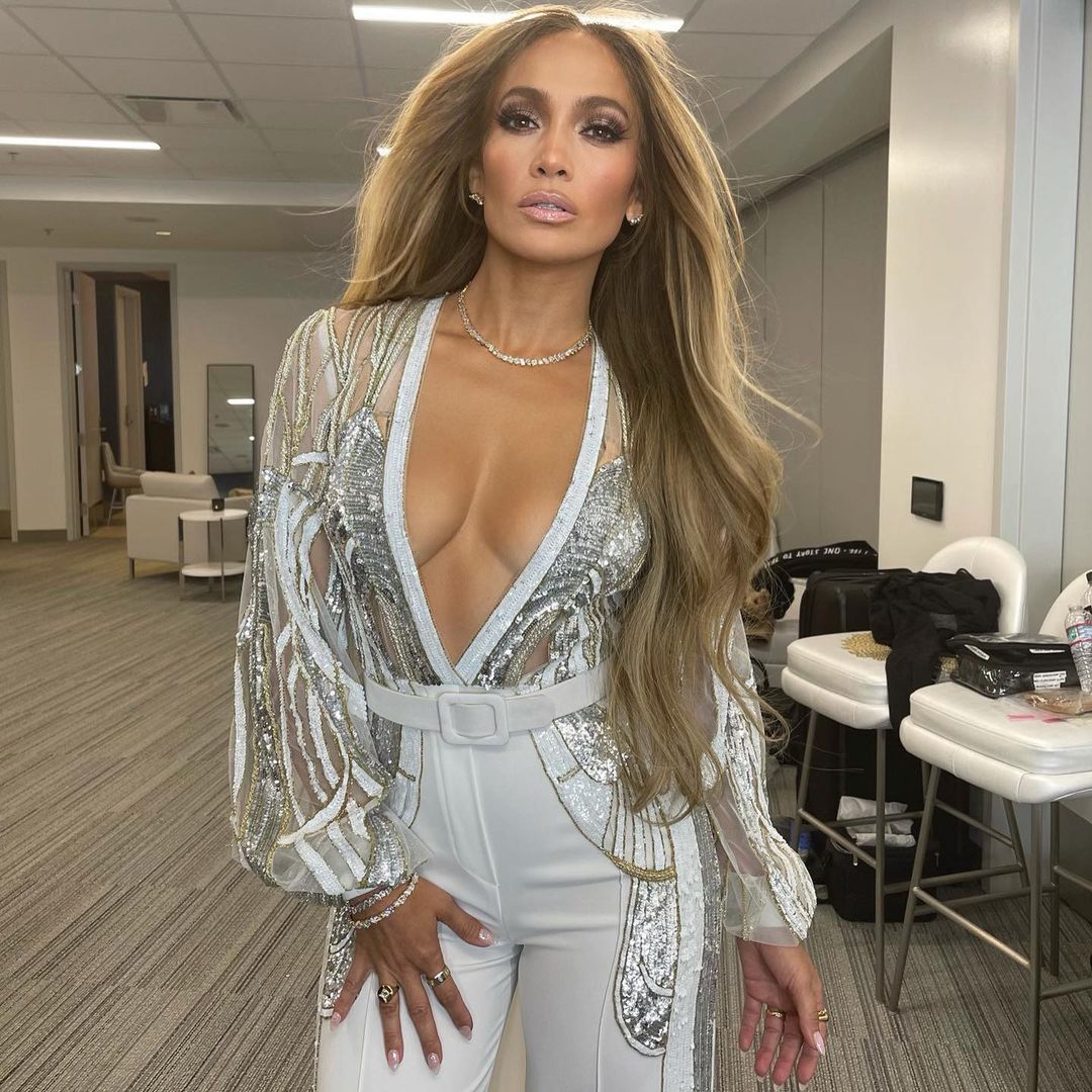 Jennifer Lopez kusi dekoltem