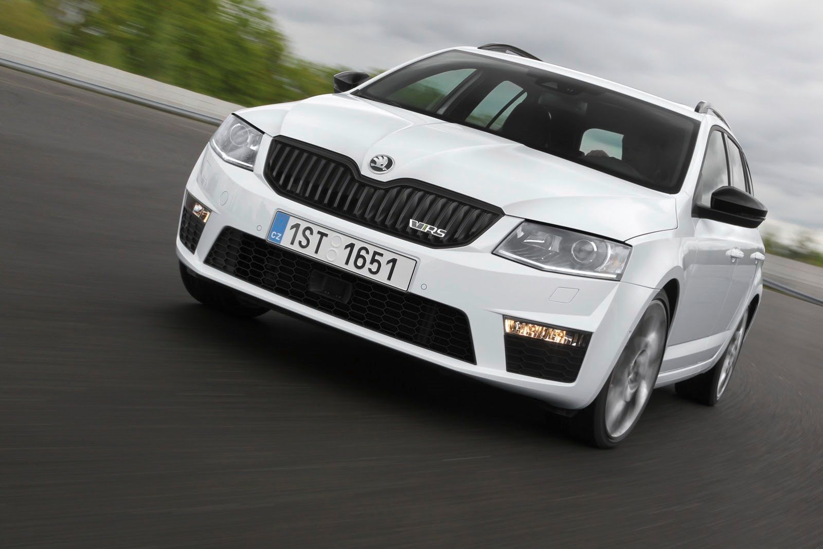 Škoda Octavia RS - najmocniejsza Octavia na zdjęciach producenta [galeria] 52