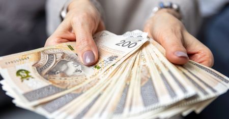 Luty przyniesie dużą gotówkę. Te trzy znaki mają na co czekać