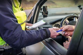 Zatrzymane prawo jazdy. Trzeba zapłacić 50 gr. Inaczej kara w wysokości nawet 30 tys. zł