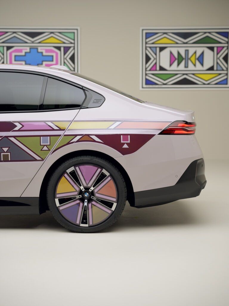 BMW i5 Flow Nostokana