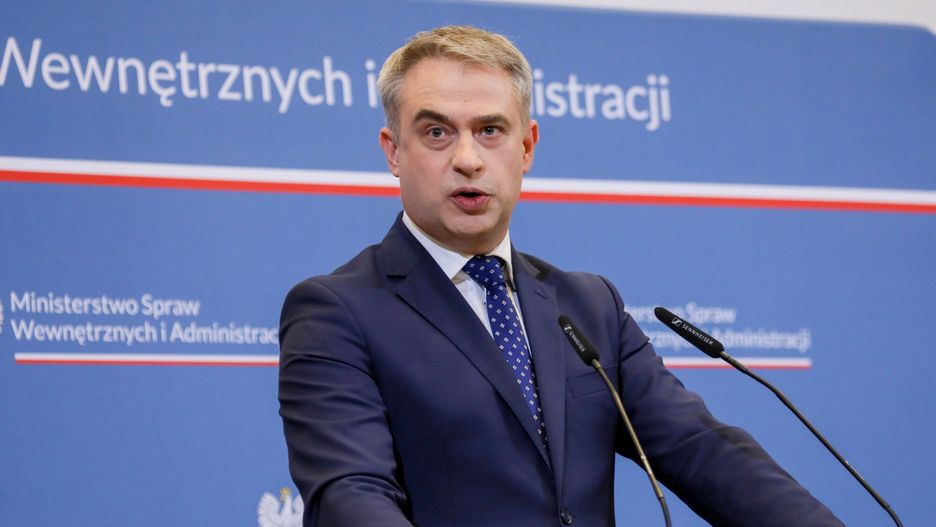 Ministrowie Siemoniak i Gawkowski nt. przygotowa? do wybor�w
Fot. Dawid Wolski/East News,  Warszawa, 03.06.2024. MSWiA. Konferencja prasowa ministra spraw wewnetrznych i administracji Tomasza Siemoniaka oraz wicepremiera, ministra cyfryzacji Krzysztofa Gawkowskiego (n/z) dotyczaca wyborow do Parlamentu Europejskiego.
Dawid Wolski
