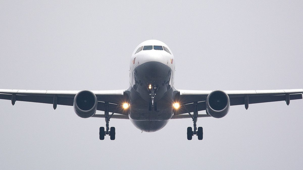 Leciał samolotem z USA do Indii. Nie żyje 60-latek