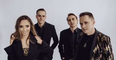To ona zastąpiła tragicznie zmarłą wokalistkę. Nowy skład Lider Dance