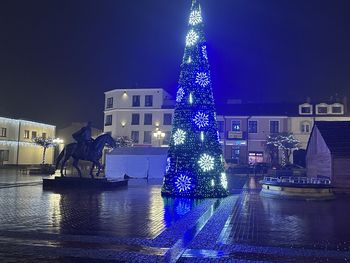 Warka: Piękne dekoracje bożonarodzeniowe. Miasto przybrało odświętny wygląd