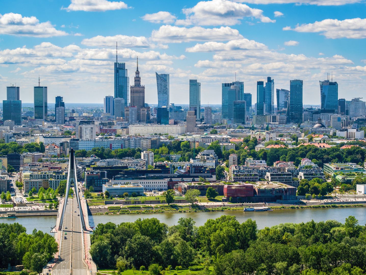 Pogoda w Warszawie. Prognoza na jutro (środa, 28 maja 2025). Ciepło i słonecznie, po południu lokalne przelotne deszcze