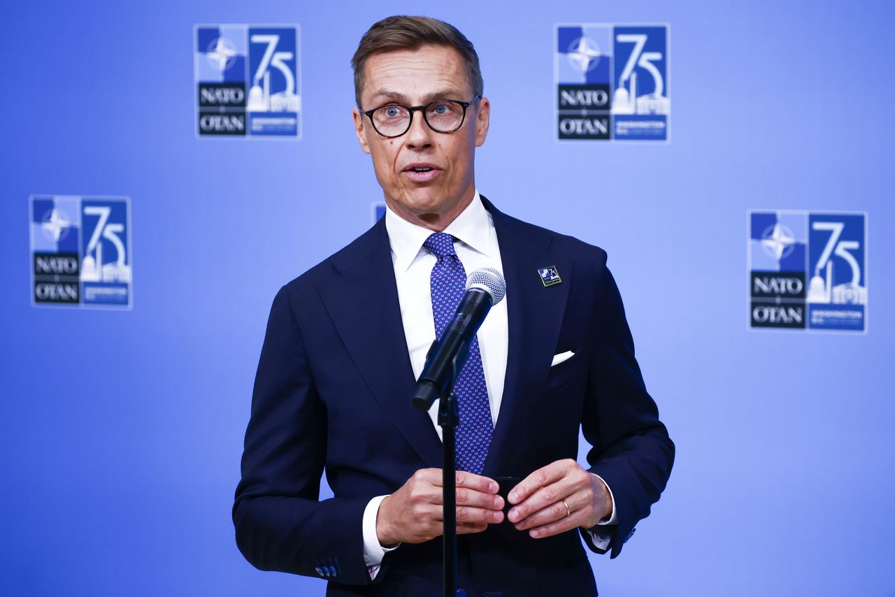 President of Finland Alexander Stubb decided to seize Russian property.