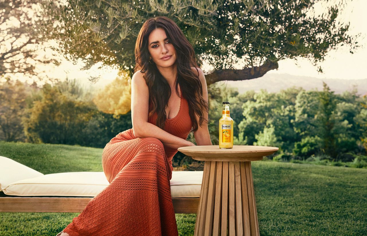 Elegancja, która nie przemija. Penélope Cruz nową ambasadorką marki Kinga