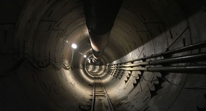 Boring Company kończy kopanie tunelu pod Los Angeles. Elon Musk zapowiada otwarcie 10 grudnia 2018 roku