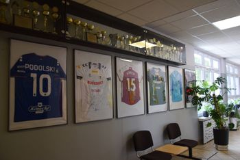 Tychy: Imponująca galeria koszulek. Kiwior, Podolski i Mrozek w ZS 1