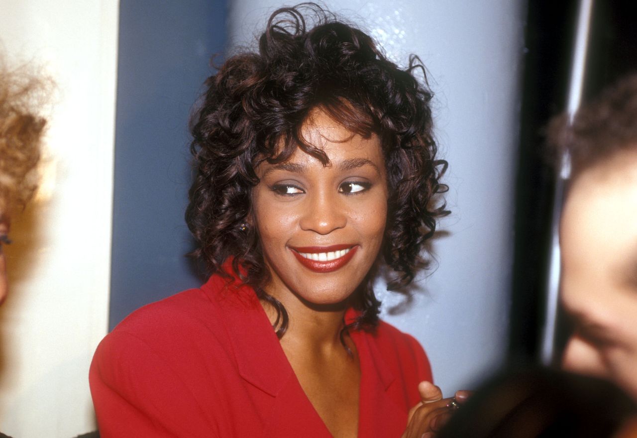 Oprah Winfrey ujawnia kulisy ostatniego spotkania z Whitney Houston. "Spadła ze sceny"