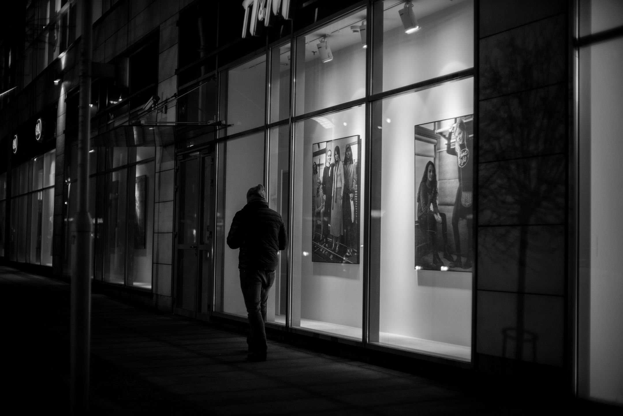 Voigtländer VM 50 mm f/1.1 Nokton - bardzo jasna pięćdziesiątka, która kreuje własną rzeczywistość [test] 64