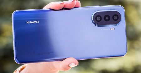 Tani telefon nie zawsze jest dobry. Test Huawei nova Y70 doskonale to udowadnia