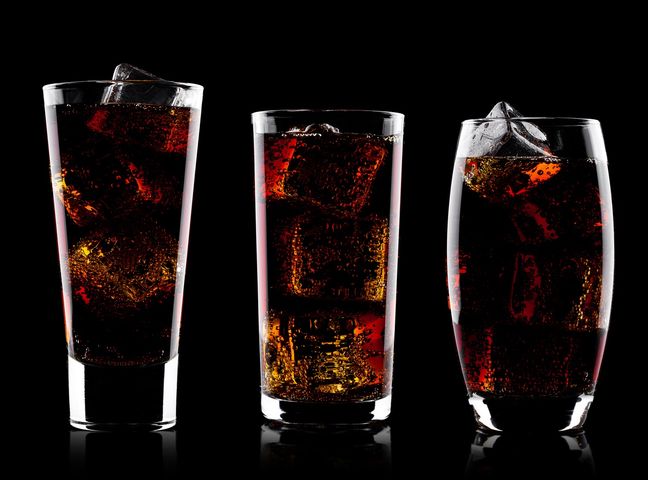 Czy cola rzeczywiście może pomóc przy problemach jelitowo-żołądkowych? Ekspertka wyjaśnia