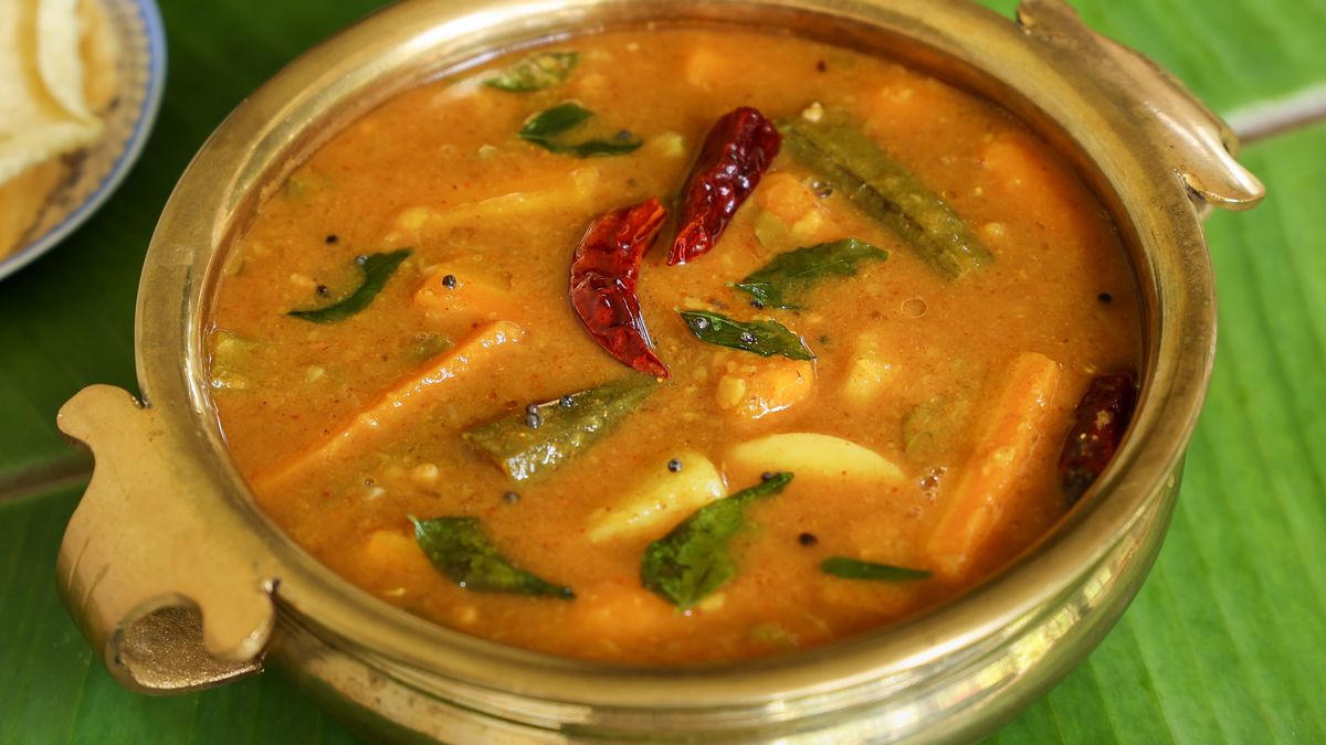 Ta zupa jest gęsta jak gulasz i idealnie rozgrzewa jesienią