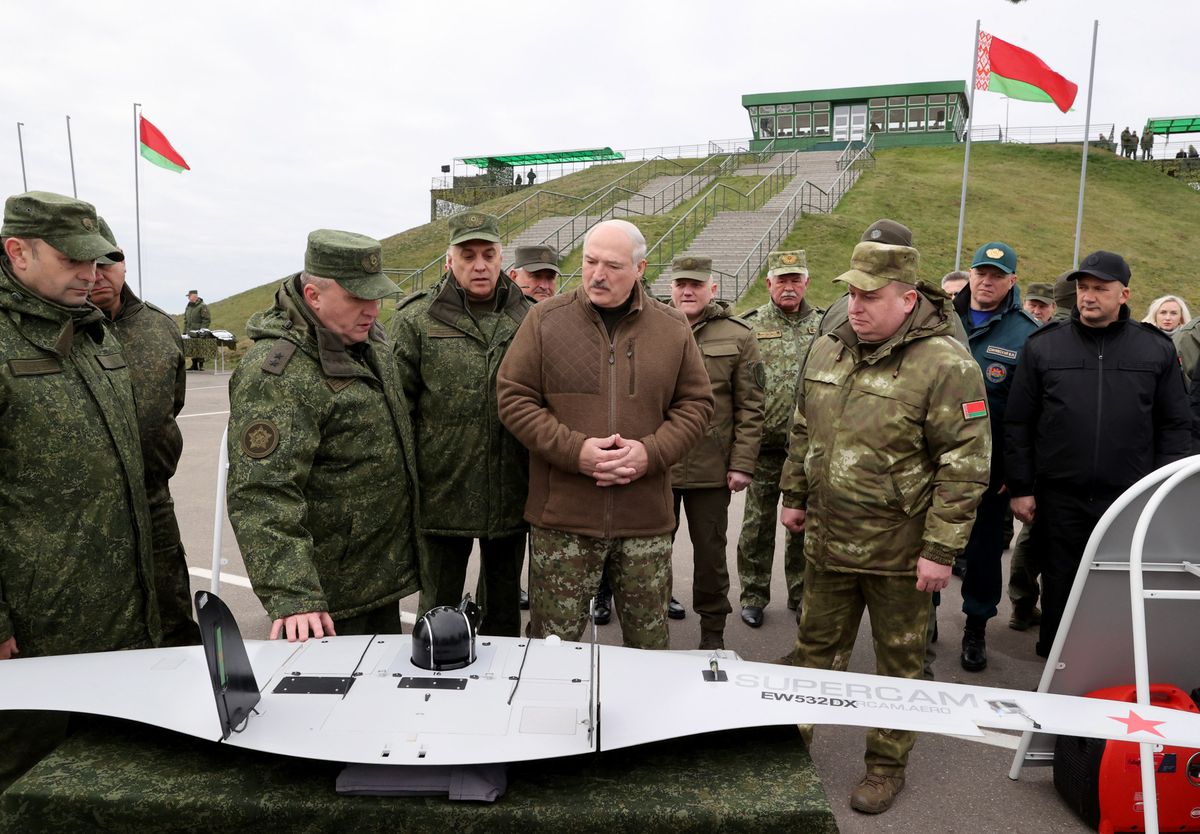 Ruch Łukaszenki. Białoruś wysyła wojsko na granicę z Polską