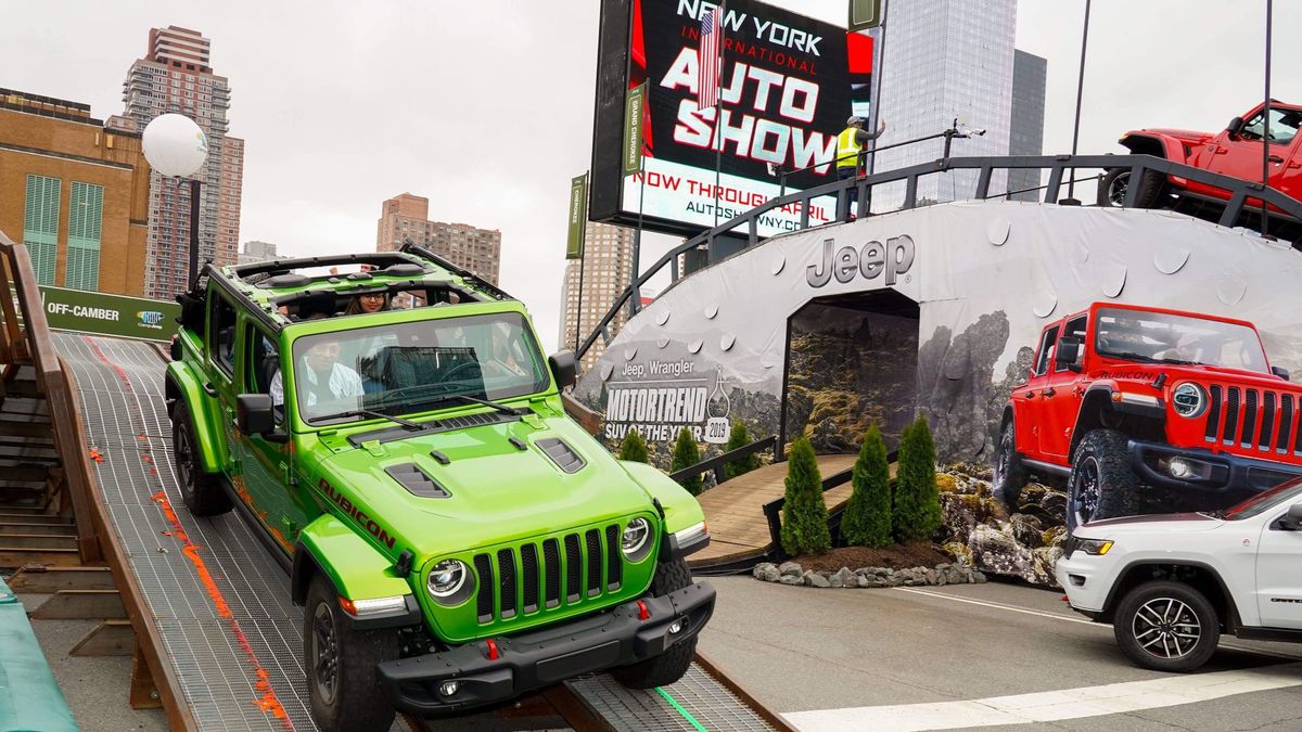 Wystawcy i zwiedzający znów muszą zmienić swoje plany.