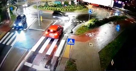 Pijany kierowca nie trafił w żaden zjazd na rondzie (Film)