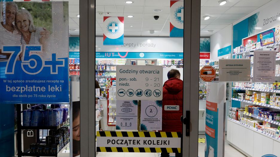Wielki ruch w aptekach po ataku Rosji na Ukrainę. Polacy wykupują nawet płyn Lugola 