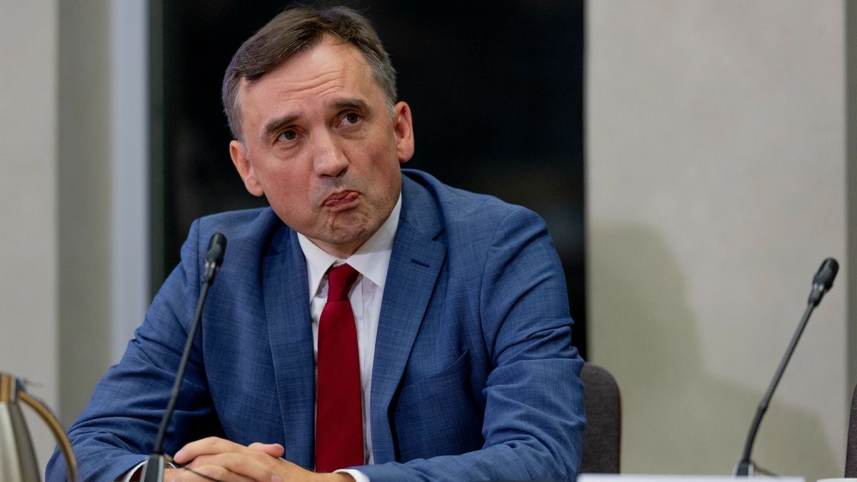 Reporter archiwum 2026 01
29.09.2025, Warszawa Sejm Posiedzenie Komisji Sledczej ds. Pegasusa Przesluchanie doprowadzonego przez policje Zbigniewa Ziobry 
fot.Stach Antkowiak/REPORTER
n/z Zbigniew Ziobro
Stach Antkowiak/REPORTER