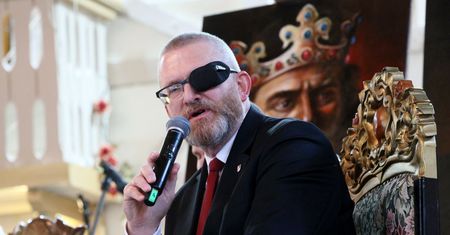 Braun chce pilnej ochrony. Pisze do Siemoniaka