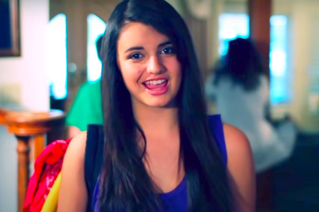 Rebecca Black w teledysku do "Friday"