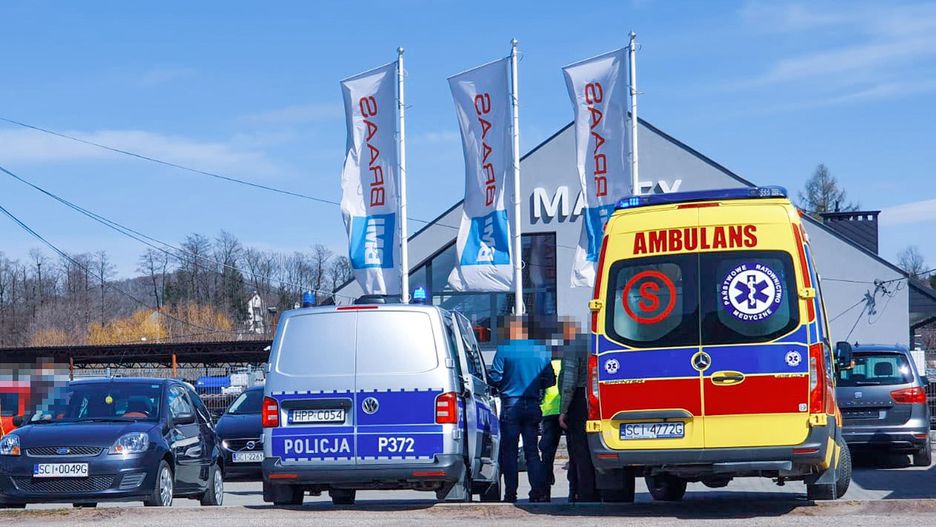 Śląskie. W Górkach Wielkich 40-letni pijany kierowca potrącił dwie nastolatki, które poruszały się chodnikiem. 
