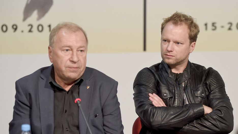 Jerzy Stuhr rok temu przeszedł udar. Syn Maciej opowiada, jak ojciec czuje się teraz