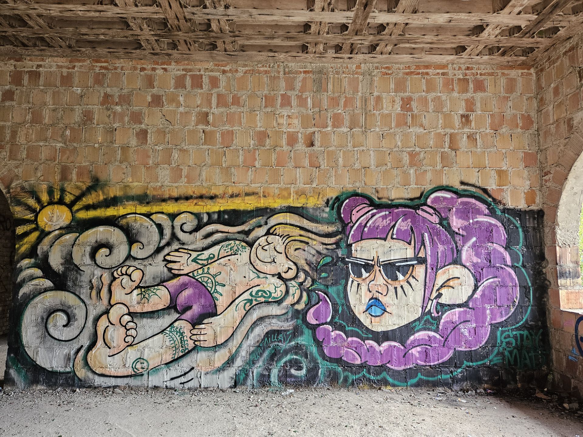 Wnętrza zamku w Łapalicach od wielu lat są miejscem, gdzie swoją sztukę prezentują twórcy graffiti