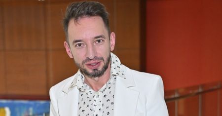 Bogacz Adam Konkol czule do internauty: "BIEDE NIE STAĆ, WIĘC SIĘ NIE SPOTKAMY Z TOBĄ". Poszło o ceny biletów na koncert