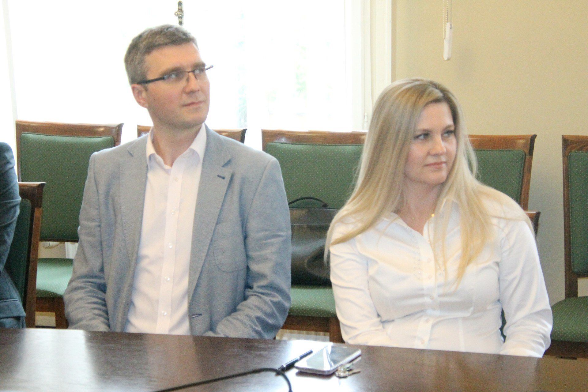 Umowy o dofinansowania podpisali wicemarszałek Województwa Wielkopolskiego Krzysztof Grabowski wraz z włodarzami gmin