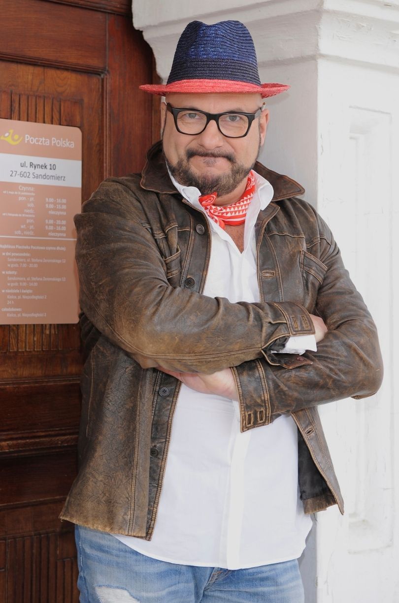 Piotr Gąsowski opowiada "błyskotliwy" żart o okresie. Wyszło zabawnie?