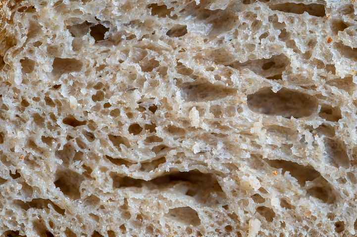Taki chleb poprawi trawienie i obniży cholesterol. Zakwas możesz przygotować samodzielnie