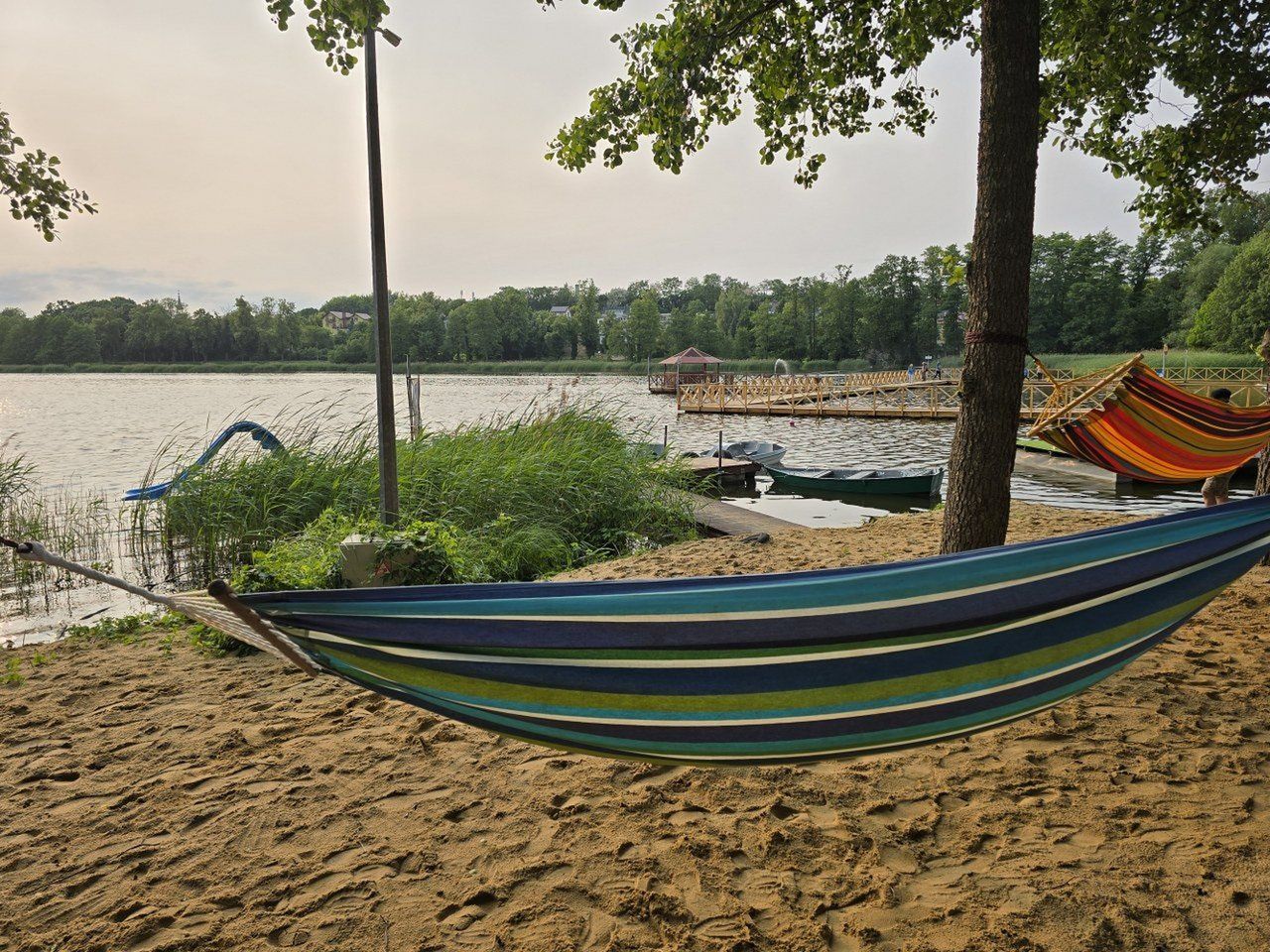 Kolejne nowości pojawiły się na plaży głównej nad Jeziorem Łoniewskim w Osiecznej