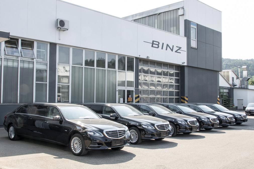 6-drzwiowy Mercedes klasy E od Binza