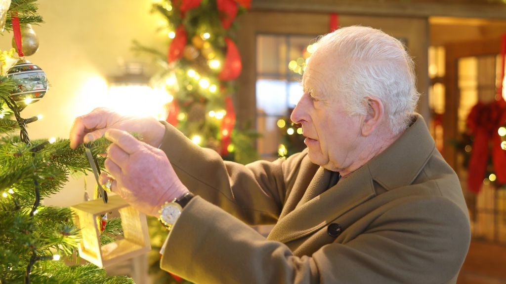 Król Karol III szykuje się na Boże Narodzenie