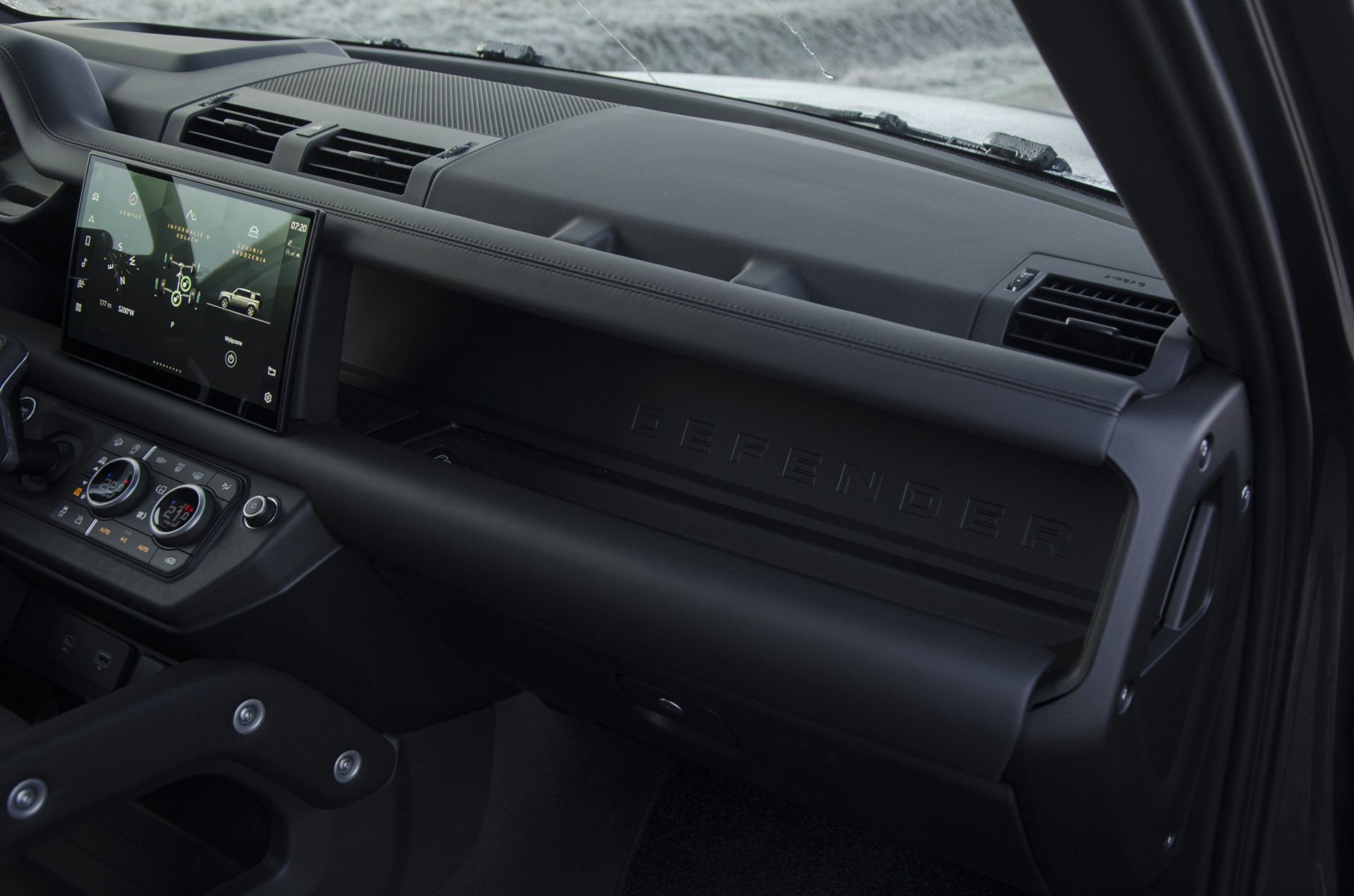 Land Rover Defender V8