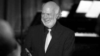 Nie żyje James Burrows. Reżysera "Przyjaciół" żegnają gwiazdy serialu