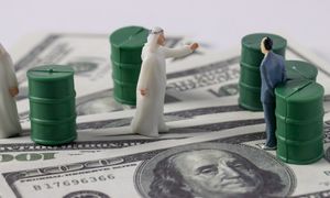 Urzędnik z Warszawy uwierzył, że "arabski książę" chce mu dać milion dolarów. Stracił majątek