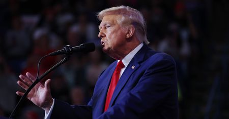 "Poszła w pełny komunizm". Trump o propozycjach gospodarczych Harris