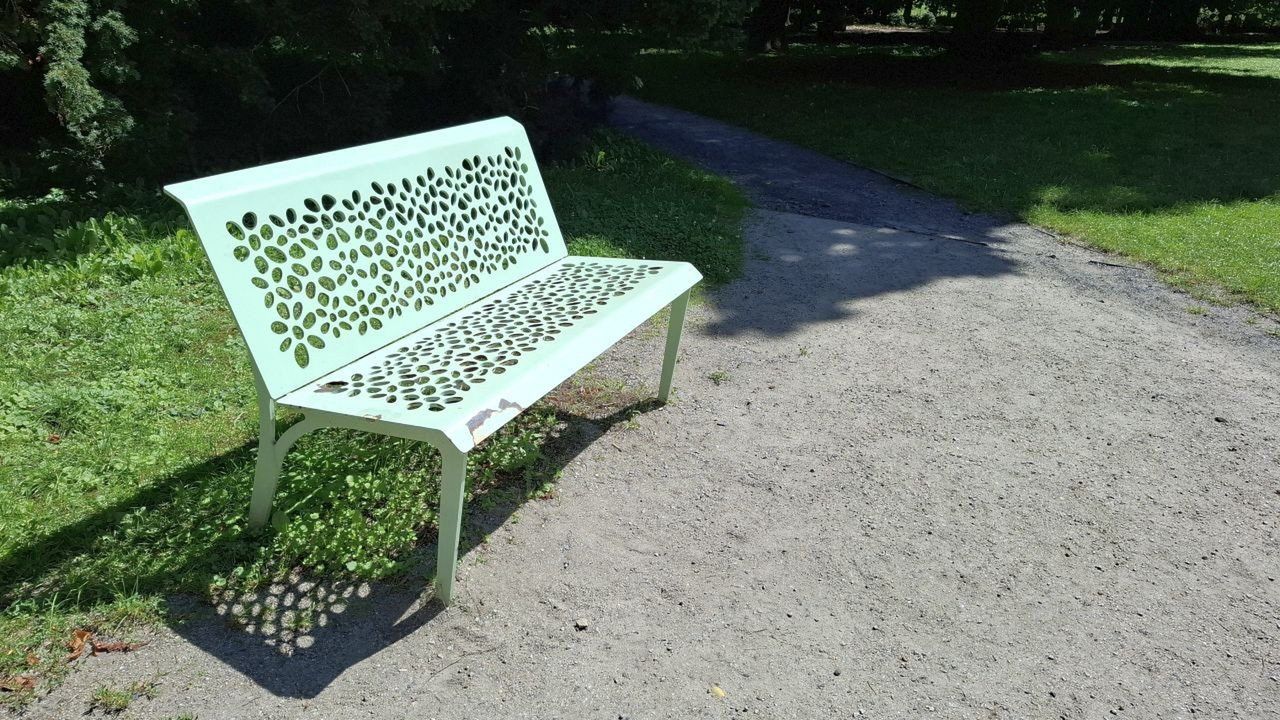 Pałac w Starym Kisielinie robi wrażenie, to doskonała sceneria do letnich pikników oraz wydarzeń kulturalnych.