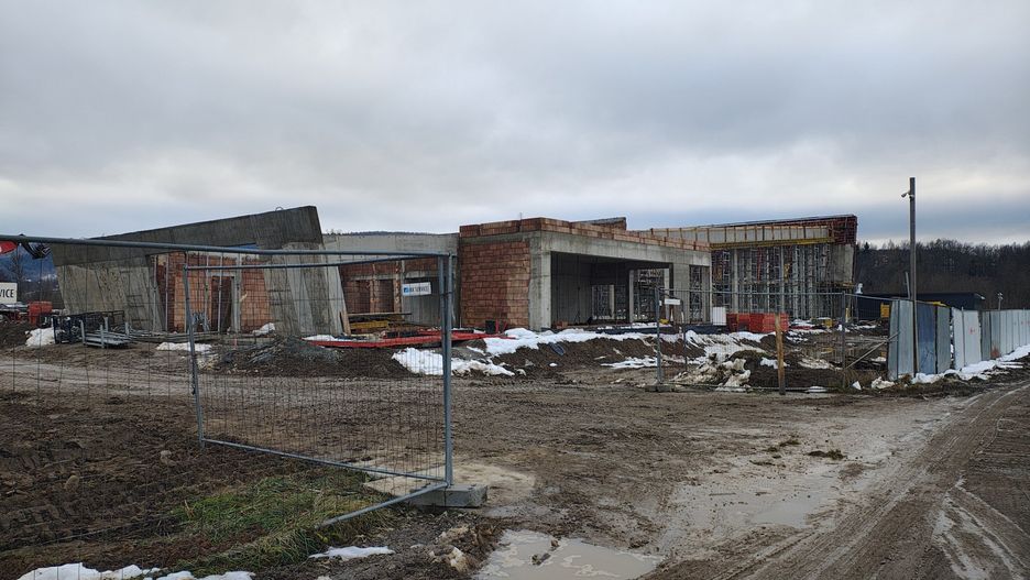 Budowa krytego kąpieliska w Sękowej